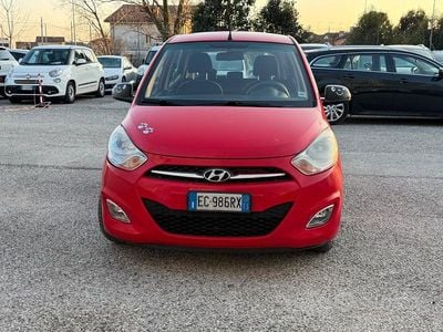 Usata Hyundai i10 Style 66 CV (48 kW) 2011 Rosso Utilitaria