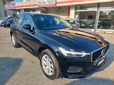 Usata Volvo XC60 Momentum 197 CV (144 kW) 2020 Nero metallizzato SUV