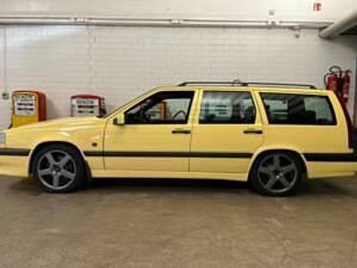 Usata Volvo 850 241 CV (177 kW) 1995 Giallo Station wagon