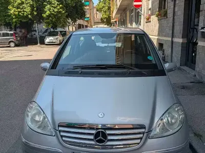 Usata Mercedes A180 109 CV (80 kW) 2007 Grigio Monovolume