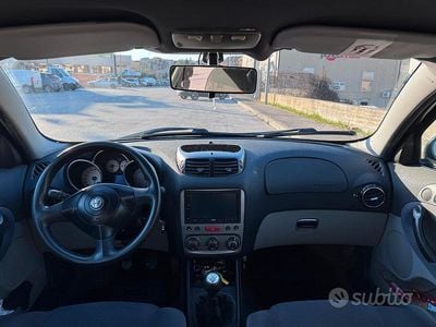 Usata Alfa Romeo 147 Distinctive 116 CV (85 kW) 2002 Utilitaria