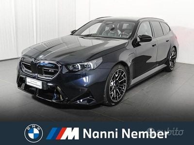 Begagnad BMW M5 Comfort Edition 727 HK (534 kW) 2025 Svart Kombi