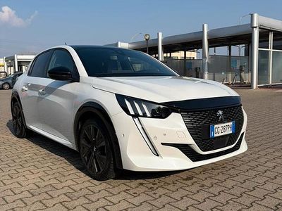 Usata Peugeot 208 GT 100 CV (73 kW) 2021 Bianco Utilitaria