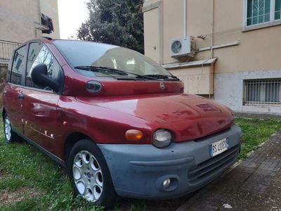Usata Fiat Multipla 110 CV (80 kW) 2001 Rosso Monovolume