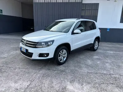 Usata VW Tiguan 140 CV (102 kW) 2012 Bianco SUV