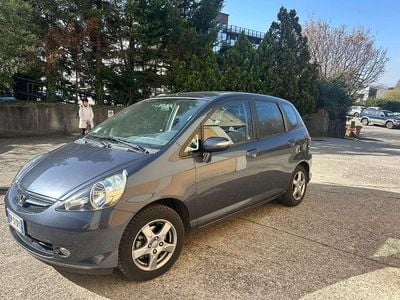 Begagnad Honda Jazz ES 83 HK (61 kW) 2008 Grå Halvkombi