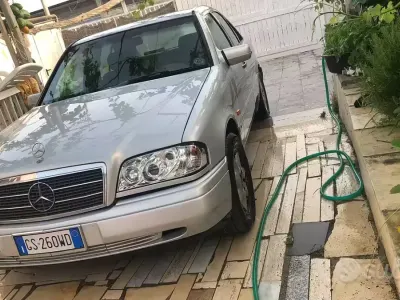 Occasion Mercedes C220 95 ch (69 kW) 1996 Gris Berline