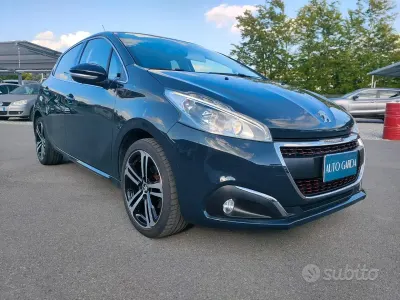 Usata Peugeot 208 GT-line 120 CV (88 kW) 2016 Grigio Utilitaria