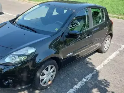 Usata Renault Clio II 75 CV (55 kW) 2009 Nero Berlina