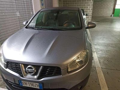 Usado Nissan Qashqai Acenta 110 CV (80 kW) 2011 Gris SUV