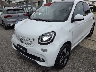Usata Smart ForFour Prime 71 CV (52 kW) 2017 Total white Utilitaria