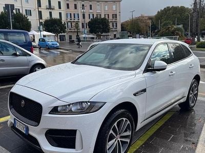 Begagnad Jaguar F-Pace R-Sport 180 HK (132 kW) 2017 Vit SUV