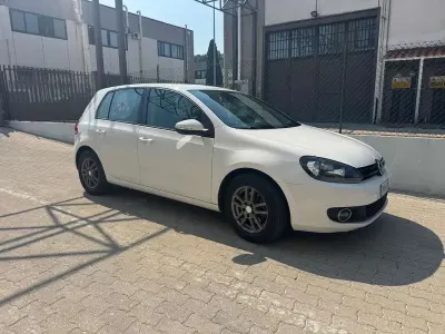 Usata VW Golf VII Comfortline 105 CV (77 kW) 2012 Berlina