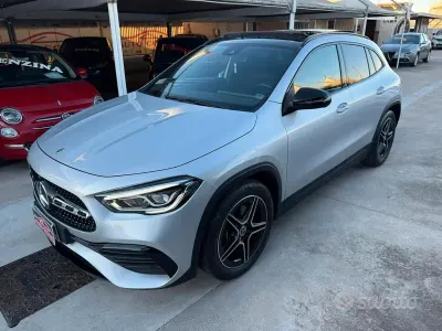 Usata Mercedes GLA200 Premium 150 CV (110 kW) 2020 Grigio SUV