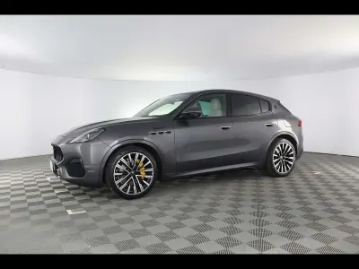Begagnad Maserati Grecale 330 HK (242 kW) 2023 Grå SUV