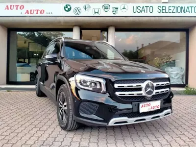 Usata Mercedes GLB180 Business 116 CV (85 kW) 2021 Black metallic SUV