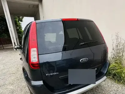 Usata Ford Fusion 80 CV (58 kW) 2009 Grigio Utilitaria