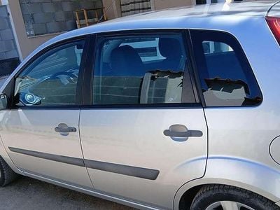 Usata Ford Fiesta Ghia 60 CV (44 kW) 2006 Utilitaria
