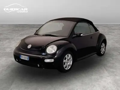 Usata VW New Beetle 102 CV (75 kW) 2005 Nero Utilitaria