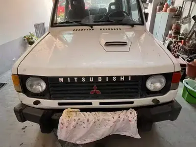 Usata Mitsubishi Pajero 95 CV (69 kW) 1989 SUV