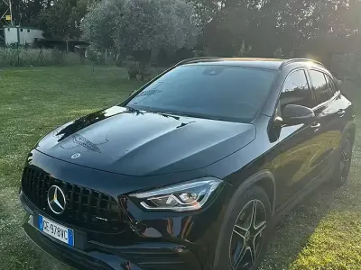 Usata Mercedes GLA200 AMG 150 CV (110 kW) 2021 Nero SUV
