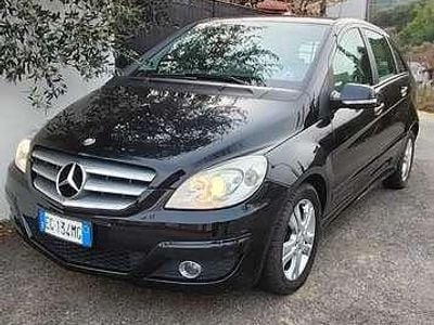 Usata Mercedes B180 Premium 109 CV (80 kW) 2011 Nero Monovolume