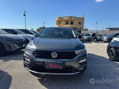 Usata VW T-Roc Advance 116 CV (85 kW) 2019 Grigio SUV
