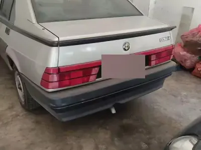 Usata Alfa Romeo 75 120 CV (88 kW) 1987 Giallo Berlina