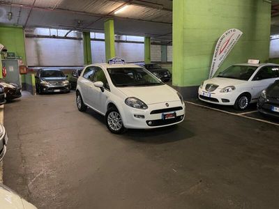 usata Fiat Punto 1.4 8V 5 porte Neopatentati