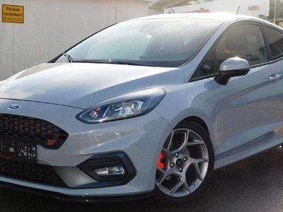 Grigio Usata 2019 Ford Fiesta Performance Edition Utilitaria | 18.900 € (Buon prezzo)
