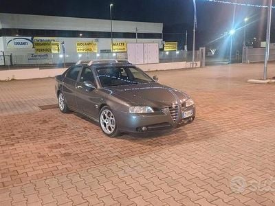 Usata Alfa Romeo 166 Ti 175 CV (128 kW) 2004 Grigio Berlina
