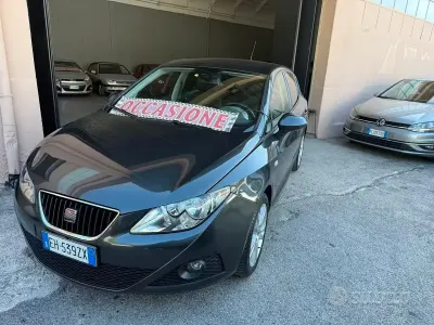 Usata Seat Ibiza Copa 85 CV (62 kW) 2011 Grigio Berlina