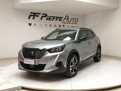 Usata Peugeot 2008 Allure 131 CV (96 kW) 2023 Grigio SUV