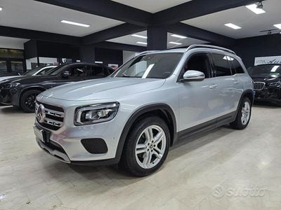Usata Mercedes GLB180 116 CV (85 kW) 2021 Grigio SUV