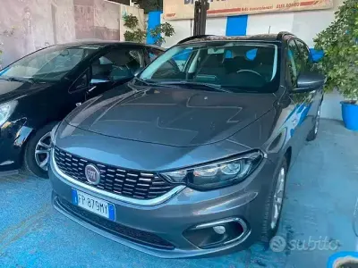 Usata Fiat Tipo Lounge 120 CV (88 kW) 2018 Grigio Station wagon