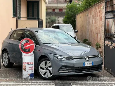Usata VW Golf VIII Style 116 CV (85 kW) 2022 Grigio Berlina