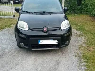 Gebraucht Fiat Panda 4x4 70 PS (51 kW) 2013 Schwarz Kleinwagen