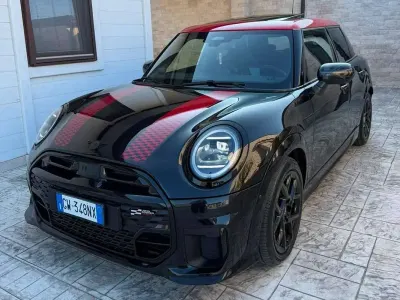 Usata Mini John Cooper Works 204 CV (150 kW) 2024 Nero Utilitaria