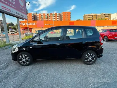Usata Honda Jazz 78 CV (57 kW) 2008 Nero Utilitaria