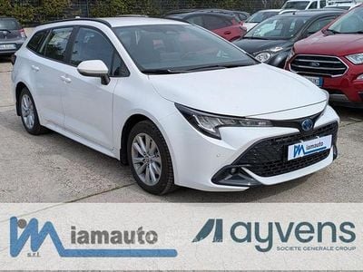 Usata Toyota Corolla Active 122 CV (89 kW) 2024 Bianco Station wagon