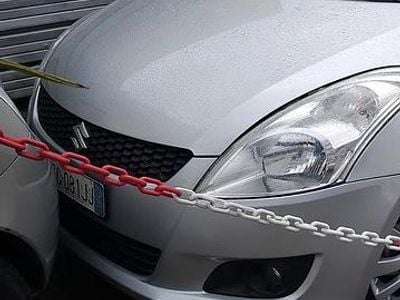 Begagnad Suzuki Swift 75 HK (55 kW) 2011 Grå Halvkombi