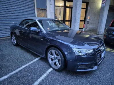 Usata Audi A5 Cabriolet Business Plus 177 CV (130 kW) 2014 Blu Cabrio