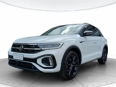 Usata VW T-Roc R-line 150 CV (110 kW) 2023 Pure white nero SUV