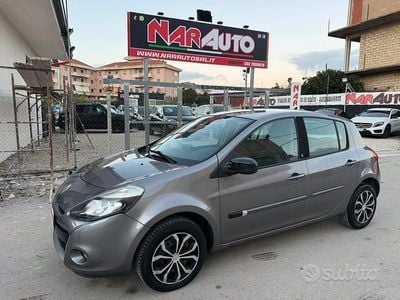 Usata Renault Clio II 100 CV (73 kW) 2010 Nero Berlina