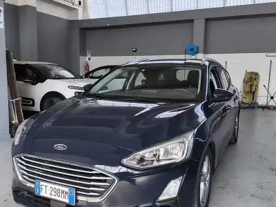 Usata Ford Focus 120 CV (88 kW) 2018 Blu Station wagon