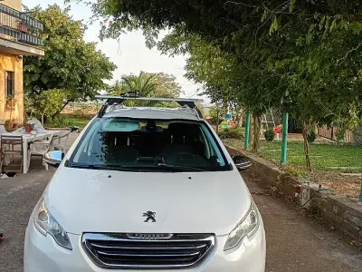 Usata Peugeot 2008 92 CV (67 kW) 2015 Bianco SUV