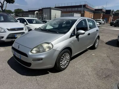 Usata Fiat Grande Punto 77 CV (56 kW) 2016 Argento Utilitaria