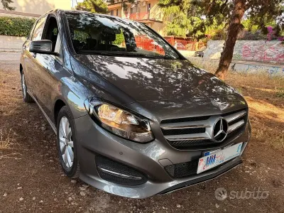 Usata Mercedes B160 Premium 90 CV (66 kW) 2016 Grigio Utilitaria
