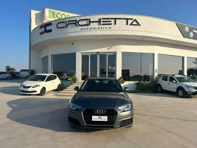 Usata Audi A4 Business 150 CV (110 kW) 2018 Grigio Station wagon
