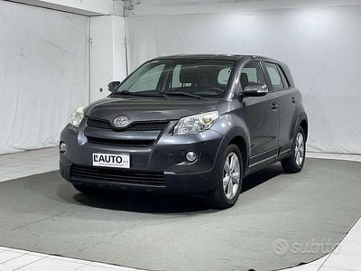 Usata Toyota Urban Cruiser Sol 90 CV (66 kW) 2009 Grigio scuro Utilitaria